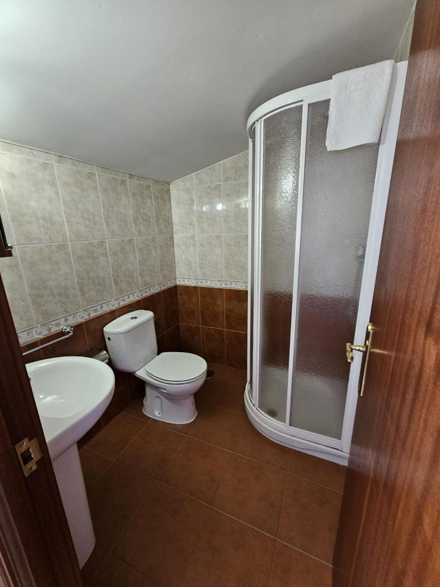Habitaciones Pension Lubina ブエウ エクステリア 写真